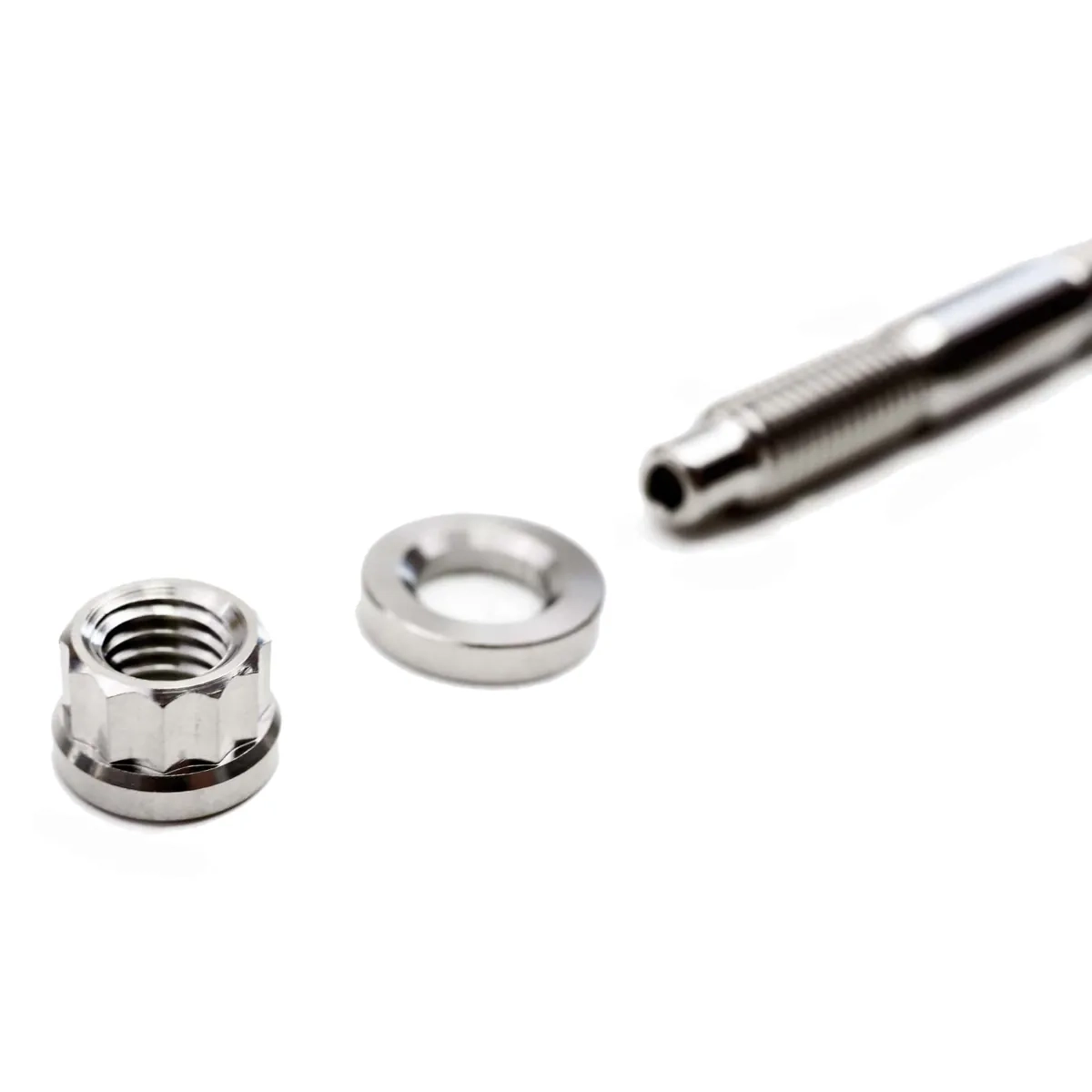VAG Titan stud for manifolds on the cylinder head