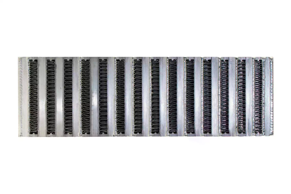 Luft-Luft Ladeluftkühlernetz von Garrett - 750 PS - 858893-6001