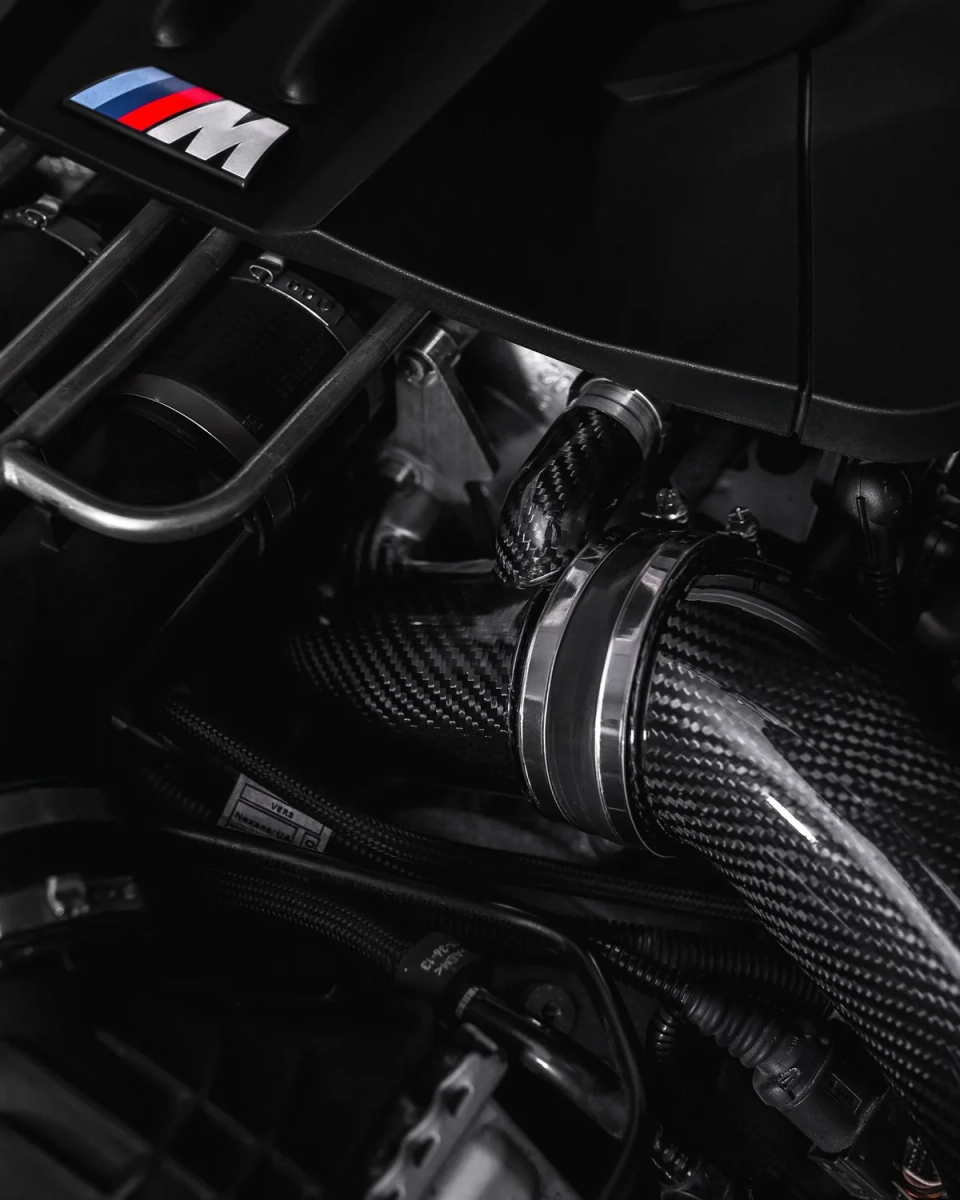 Upgrade Carbon Ansaugung passend für BMW Fxx S63B44 Infinity Design