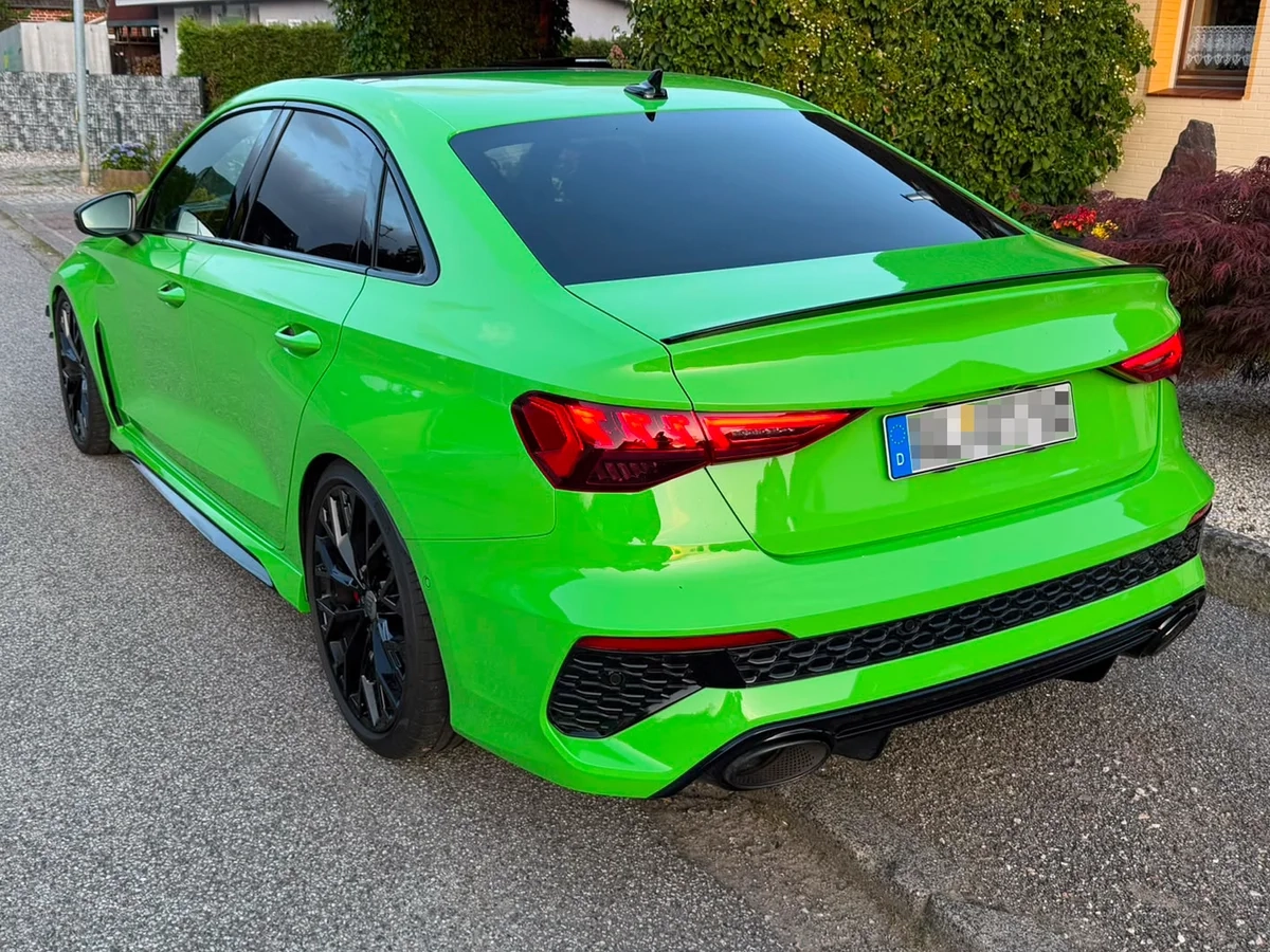 2.5 TFSI EA855 evo Audi RS3 sedan 8Y quattro - used vehicle