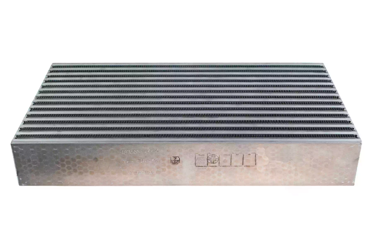 Luft-Luft Ladeluftkühlernetz von Garrett - 600 PS - 487085-6002