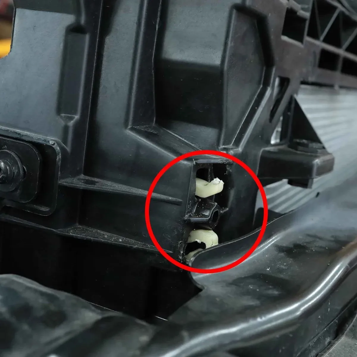 2.0L TSI EA888 Gen.3 MQB Soporte/Buje para paquete de enfriamiento BAR-TEK®