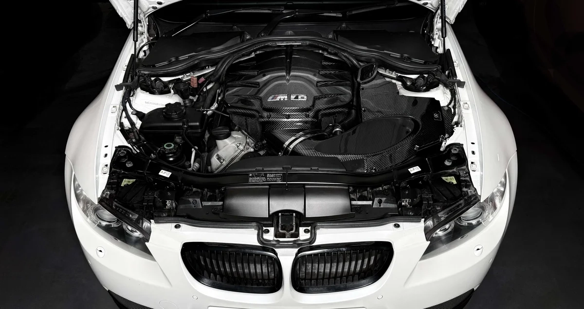 Upgrade Carbon Luftsammler passend für BMW S65B40 E9x M3 4.0L V8 Infinity Design