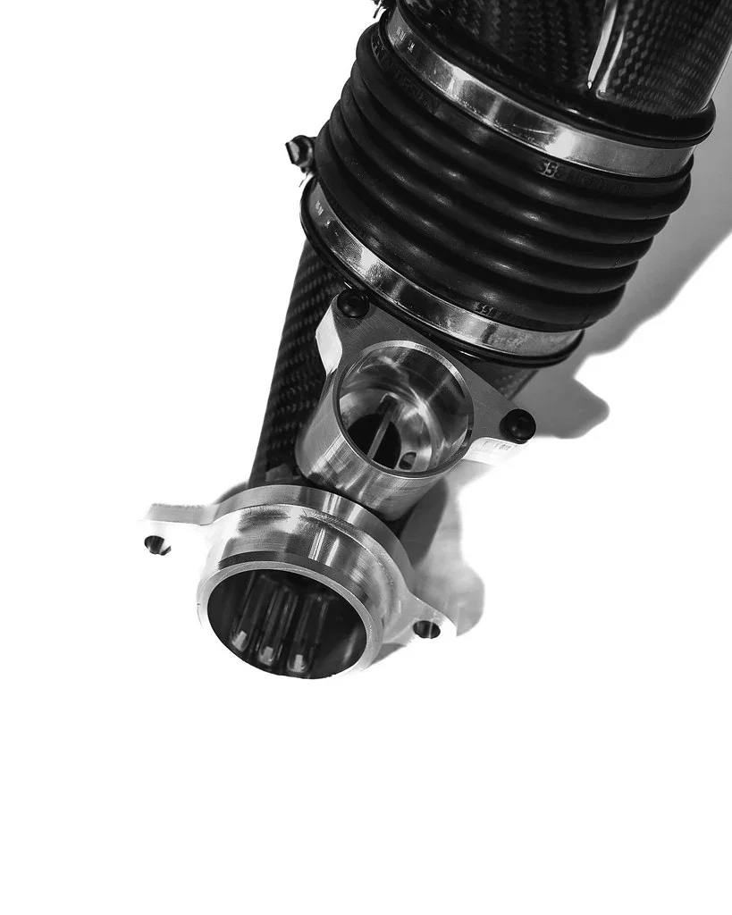 Upgrade Carbon Ansaugung passend für BMW Fxx S63B44 Infinity Design