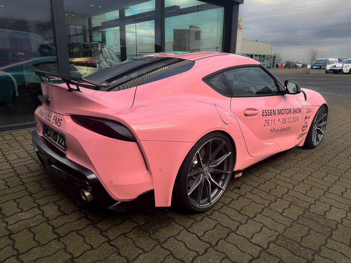 Toyota GR Supra 3.0 in Rosa