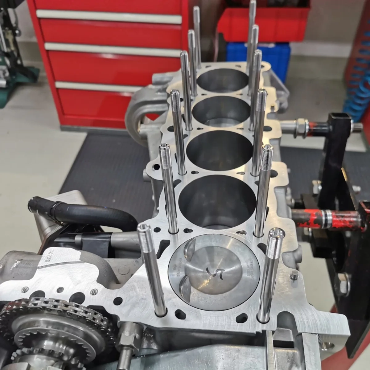 2.5 TFSI EA855 Culata con pernos de alta gama BAR-TEK