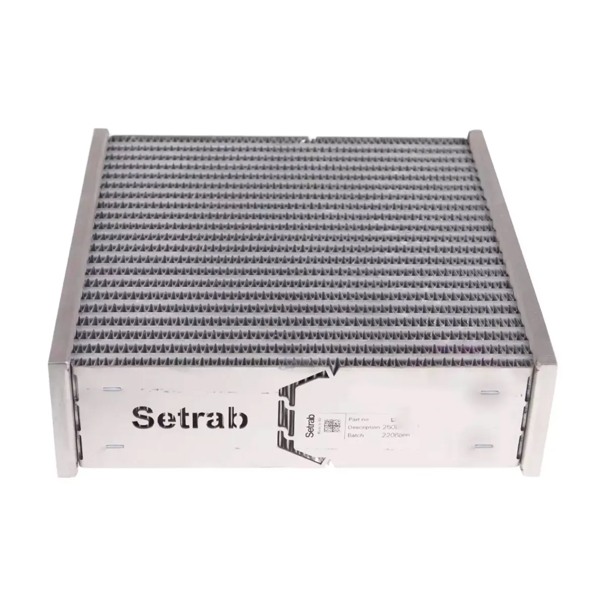 Vista frontal del núcleo de intercooler Setrab ProLine IC 250IC-20, diseño ligero y resistente a la corrosión de 250 x 276 x 70 mm para alta disipación térmica con baja pérdida de presión, artículo 58-11822