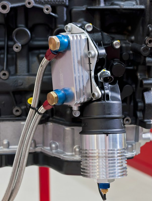  2.5 TFSI EA855 enfriador de aceite -brida BAR-TEK®