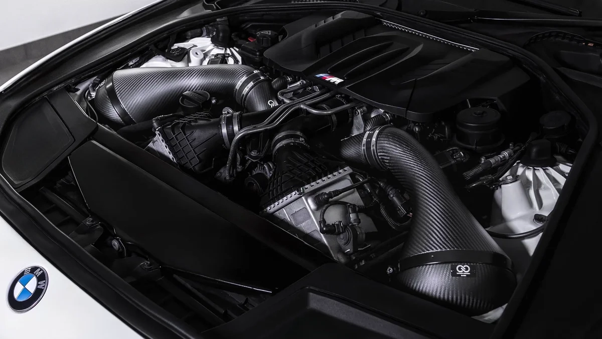 Upgrade Carbon Ansaugung passend für BMW Fxx S63B44 Infinity Design