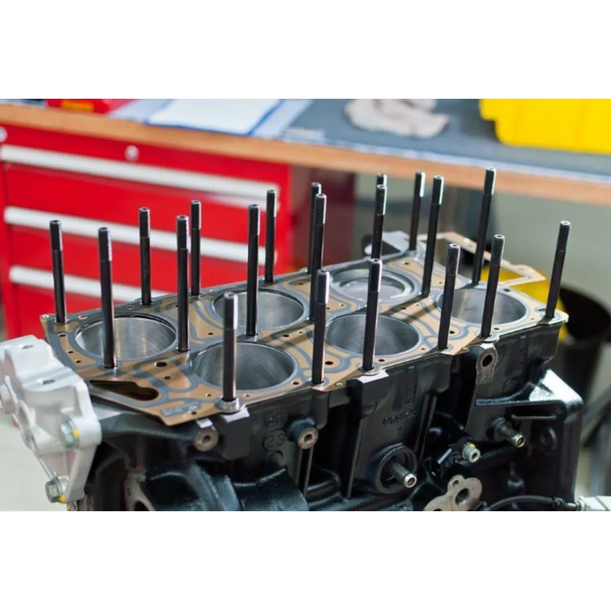 VW V6 24V Perno de soporte de culata ARP