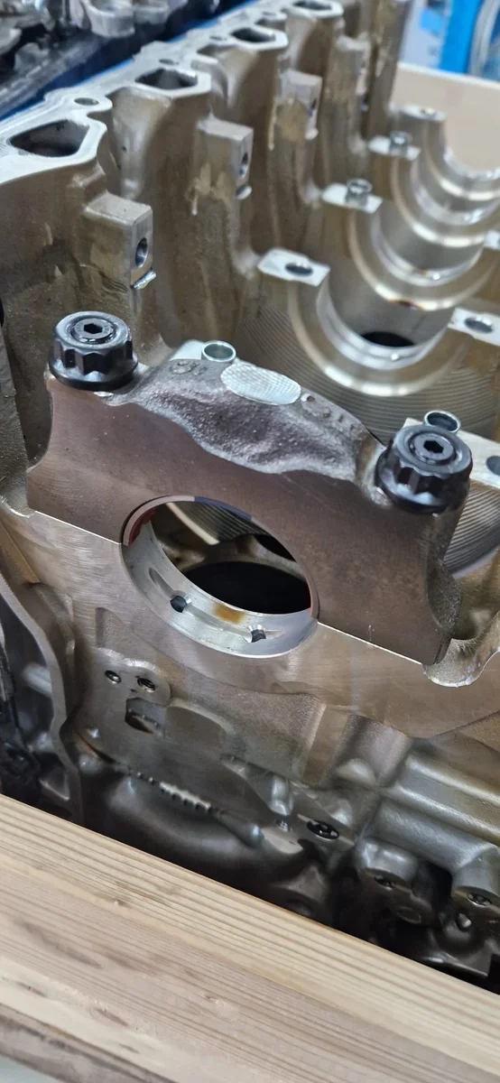 2.5 TFSI EA855 Stehbolzen Block ARP & BAR-TEK®