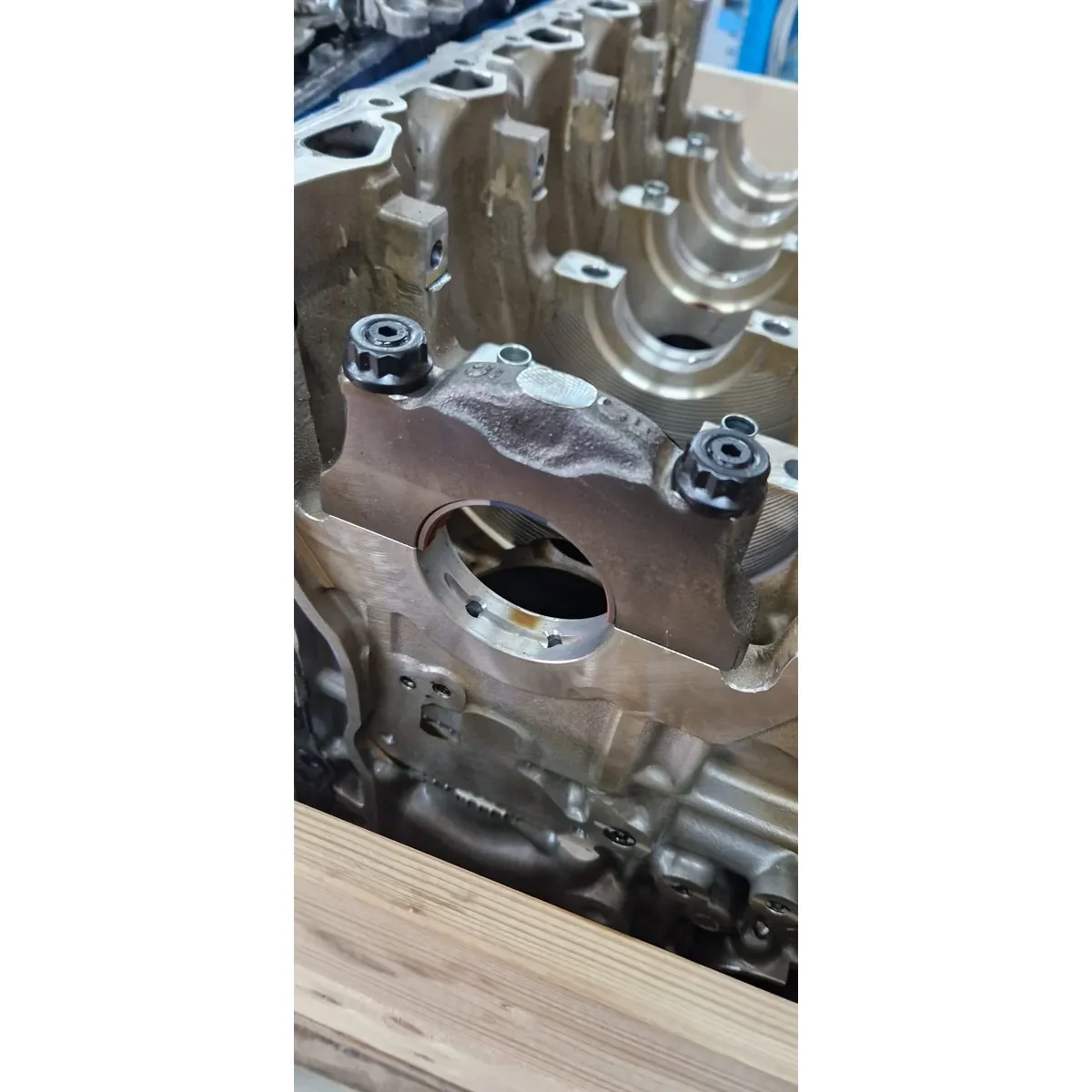2.5 TFSI EA855 Perno de soporte Bloque ARP & BAR-TEK