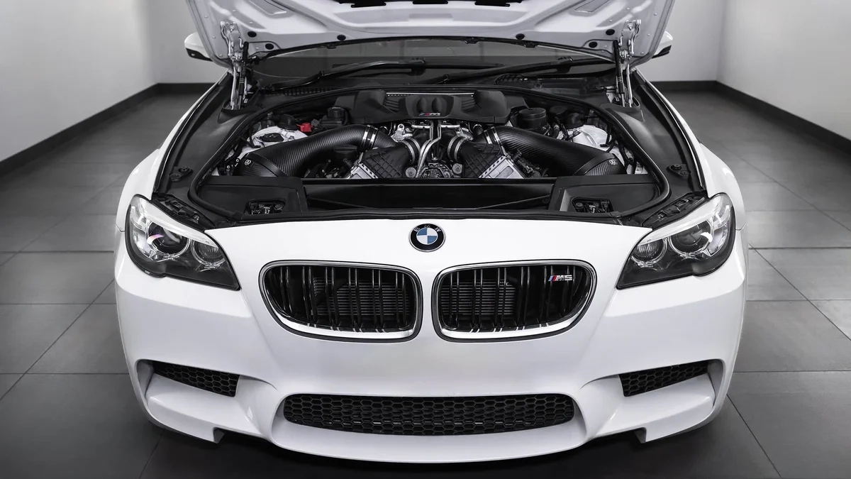 Upgrade Carbon Ansaugung passend für BMW Fxx S63B44 Infinity Design